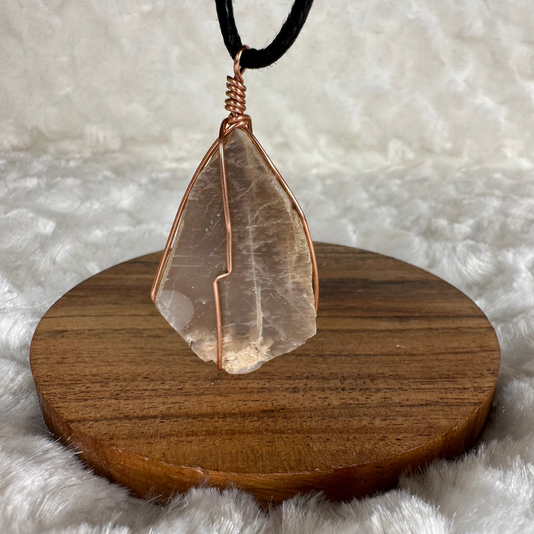 Moonstone Wire Wrap (Rose Gold) - Soulfulvibesco