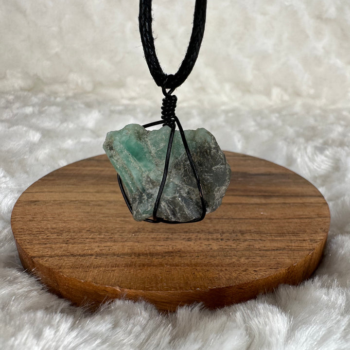 Emerald Wire Wrap (Black) - Soulfulvibesco