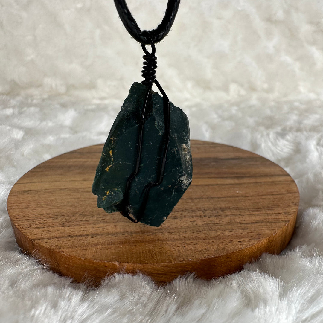 Bloodstone Wire Wrap (Black) - Soulfulvibesco