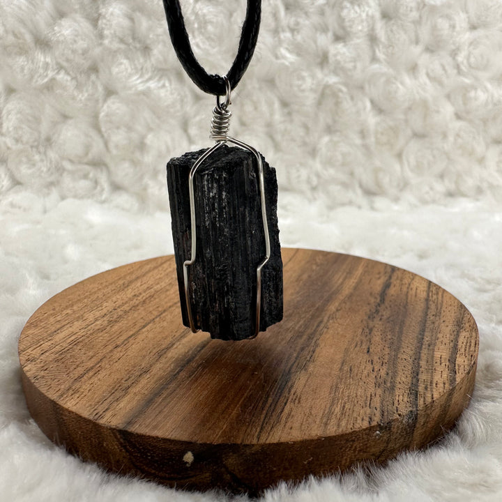 Black Tourmaline Wire Wrap (Silver) - Soulfulvibesco