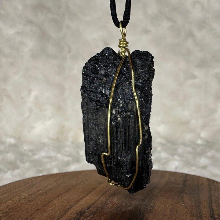 Black Tourmaline Wire Wrap (Gold)