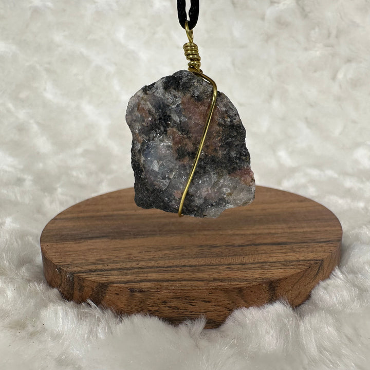 Rhodonite Wire Wrap (Gold)