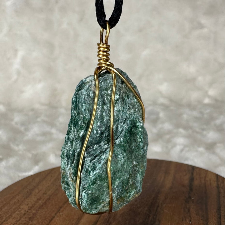 Fuchsite Wire Wrap (Gold)