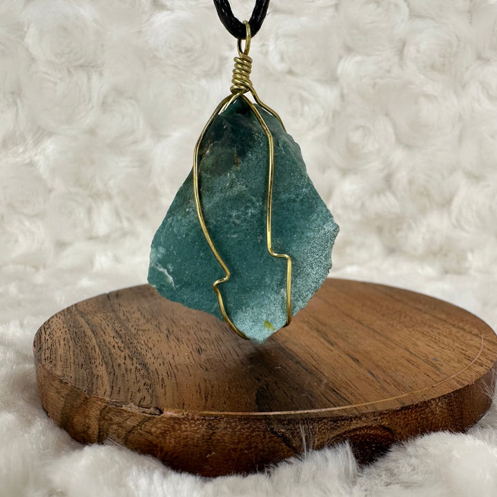 Bloodstone Wire Wrap (Gold) - Soulfulvibesco