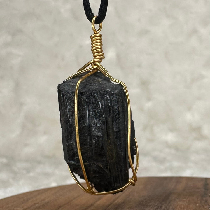 Black Tourmaline Wire Wrap (Gold)