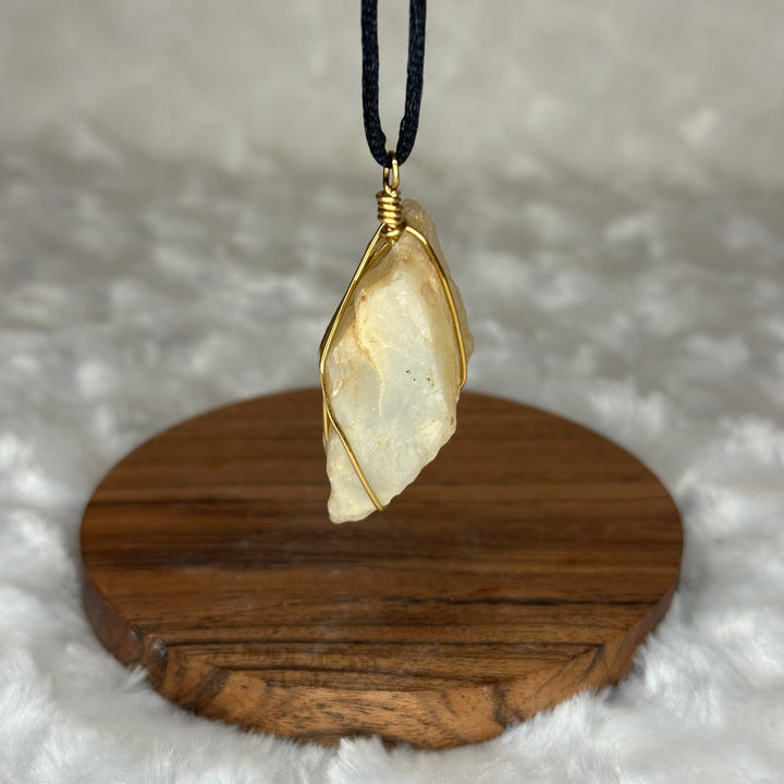 Moonstone Wire Wrap (Gold)