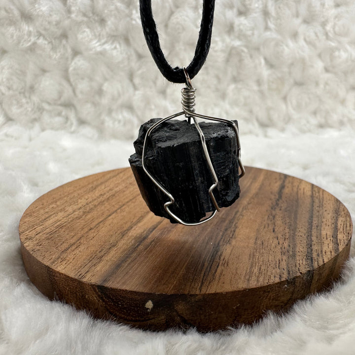 Black Tourmaline Wire Wrap (Silver) - Soulfulvibesco