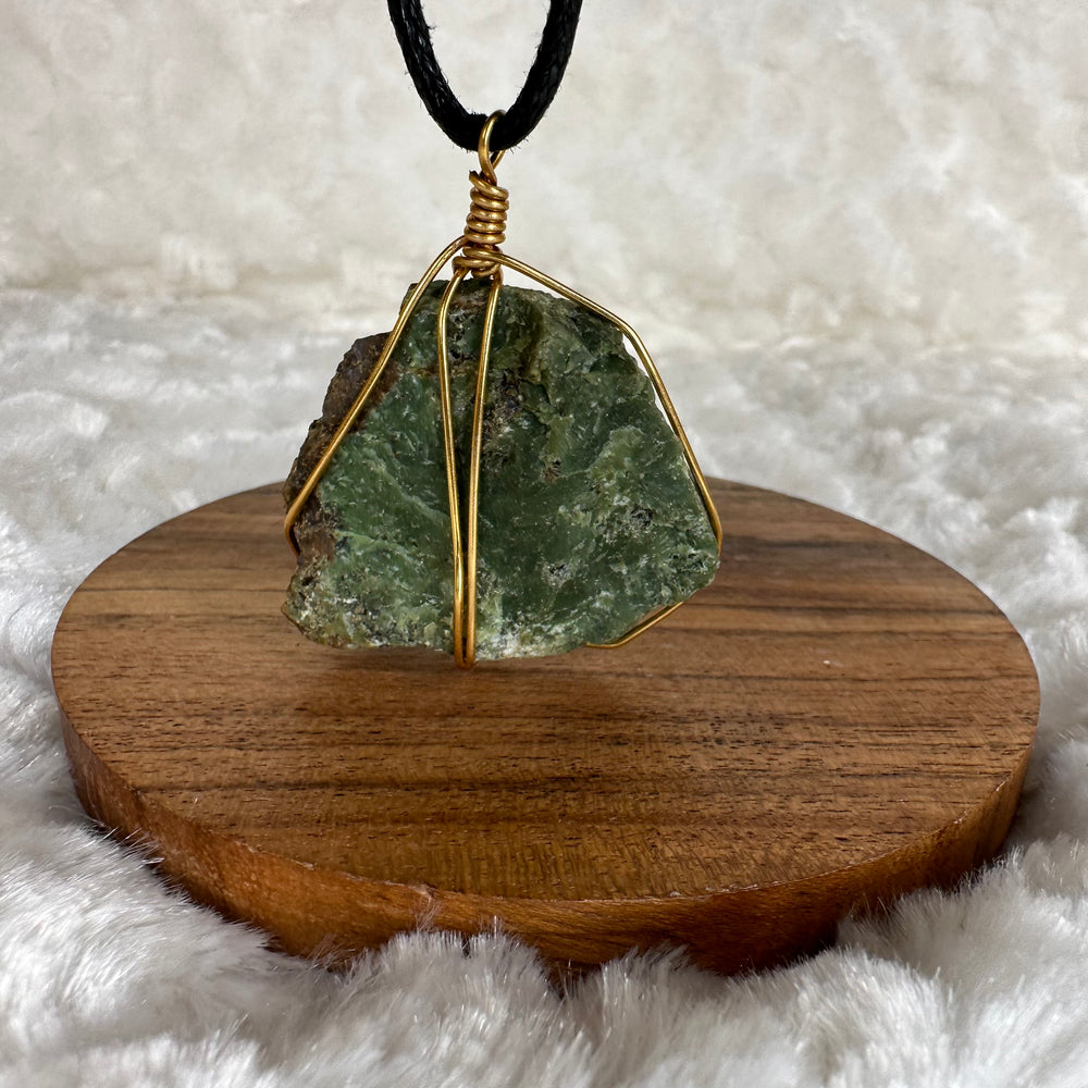 Chrysoprase Wire Wrap (Gold) - Soulfulvibesco