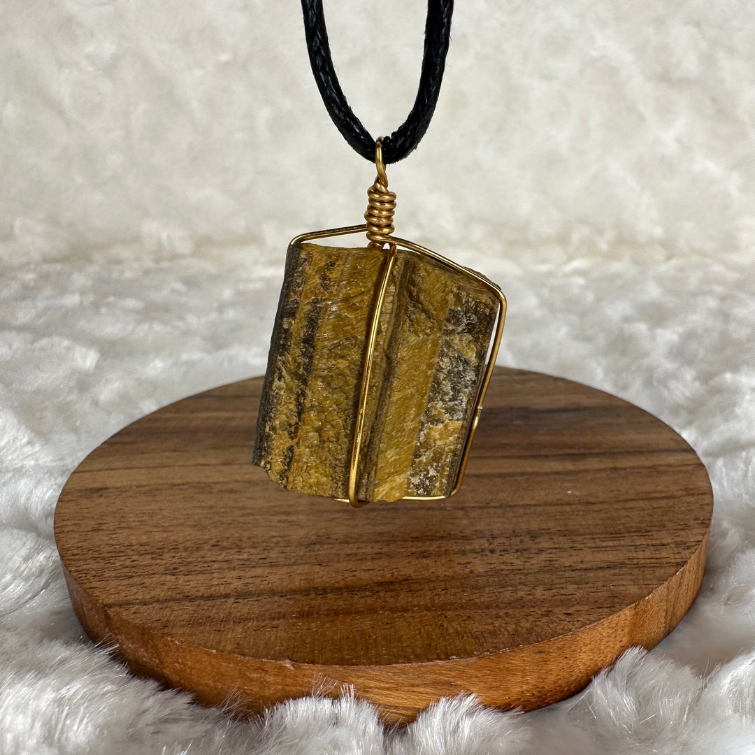 Tiger’s Eye Wire Wrap (Gold) - Soulfulvibesco
