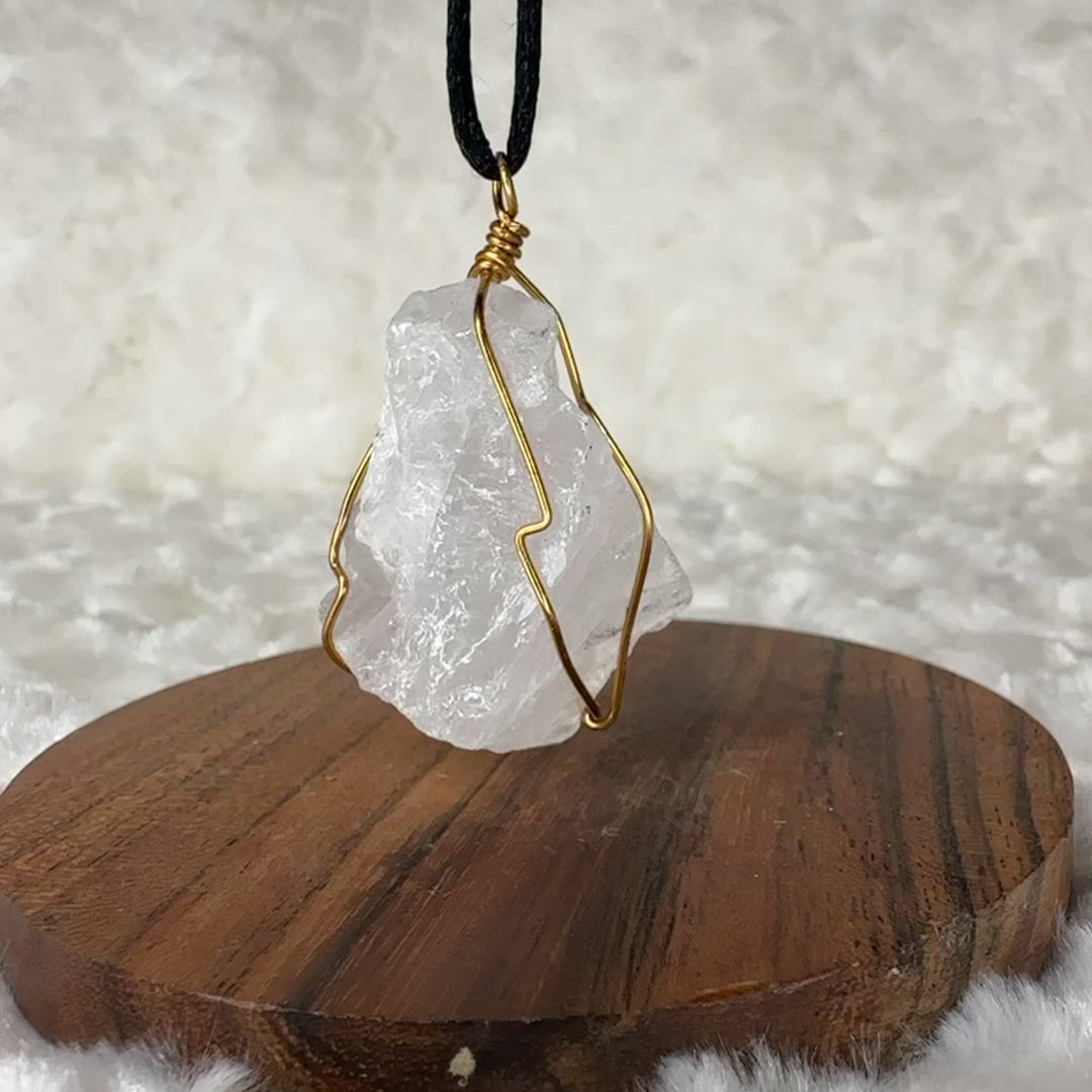 Clear Quartz Wire Wrap (Gold)