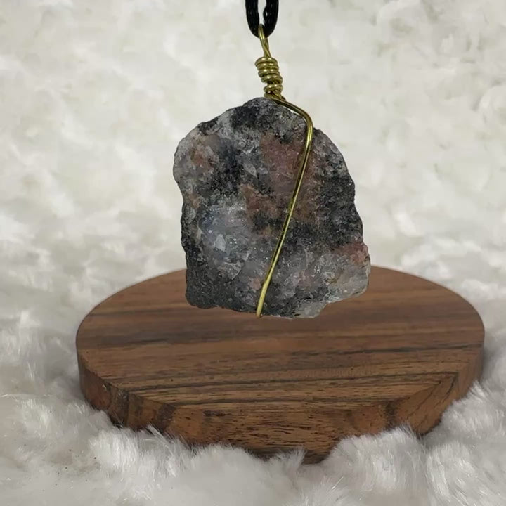 Rhodonite Wire Wrap (Gold)