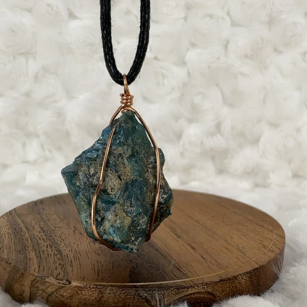 Blue Apatite Wire Wrap (Rose Gold)