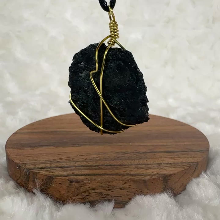 Black Tourmaline Wire Wrap (Gold)
