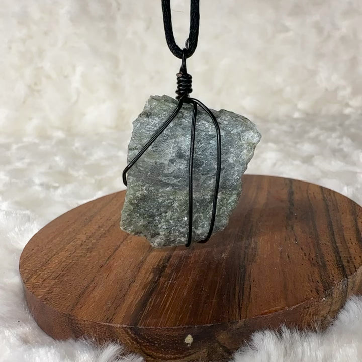 Labradorite Wire Wrap (Black)