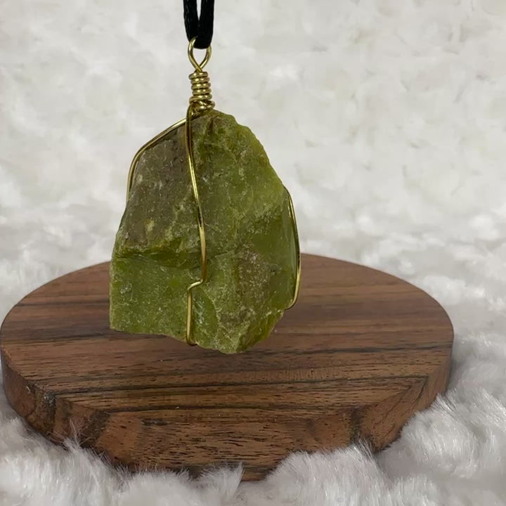 Green Opal Wire Wrap (Gold)