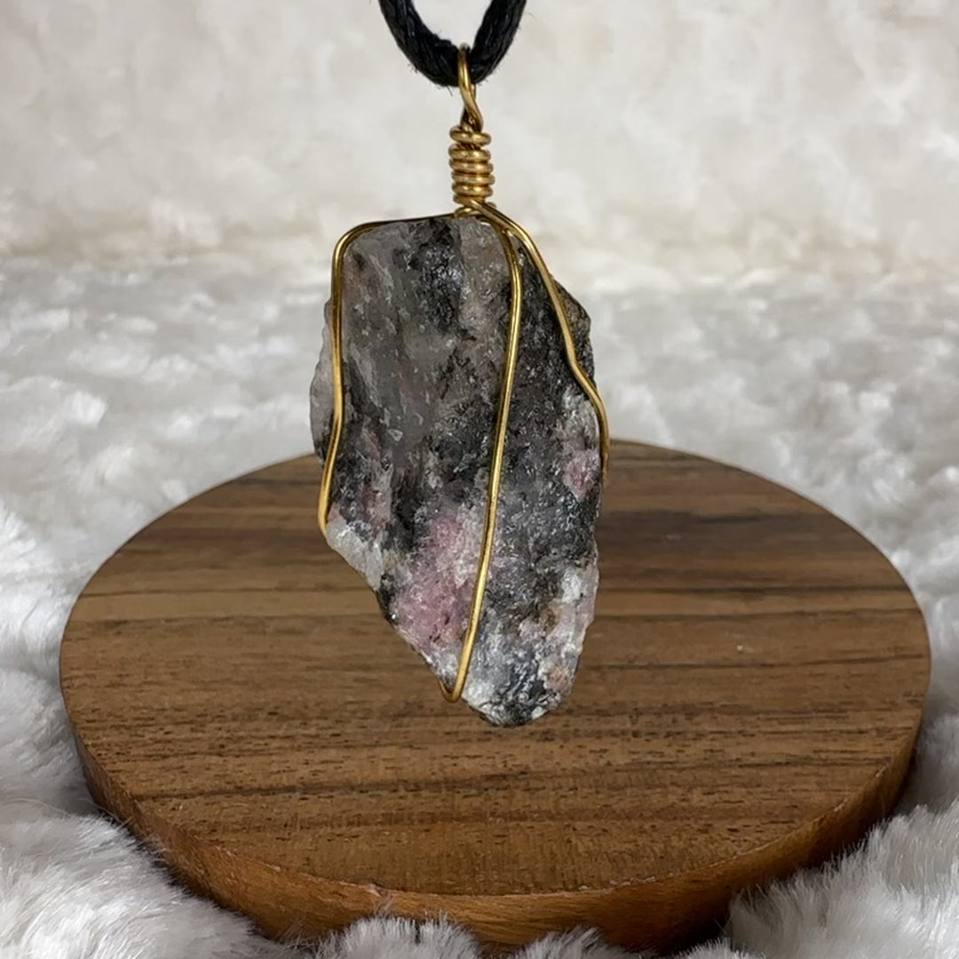 Rhodonite Wire Wrap (Gold)
