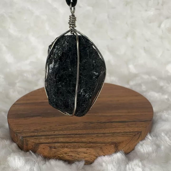 Black Tourmaline Wire Wrap (Silver)